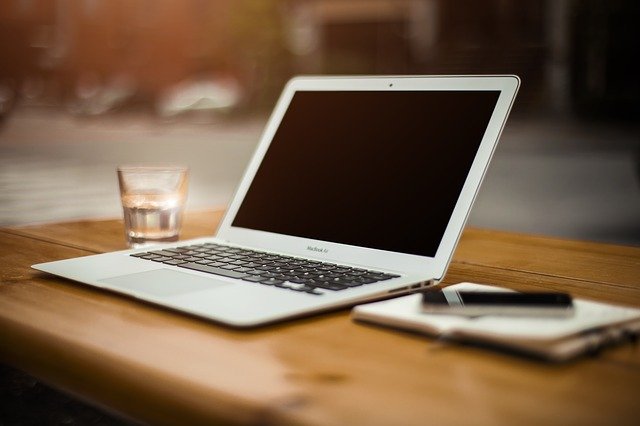 laptop-336373_640